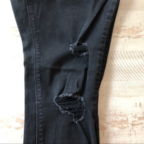 Old Navy Rockstar Super Skinny Maternity Jeans - Picture 4 of 6